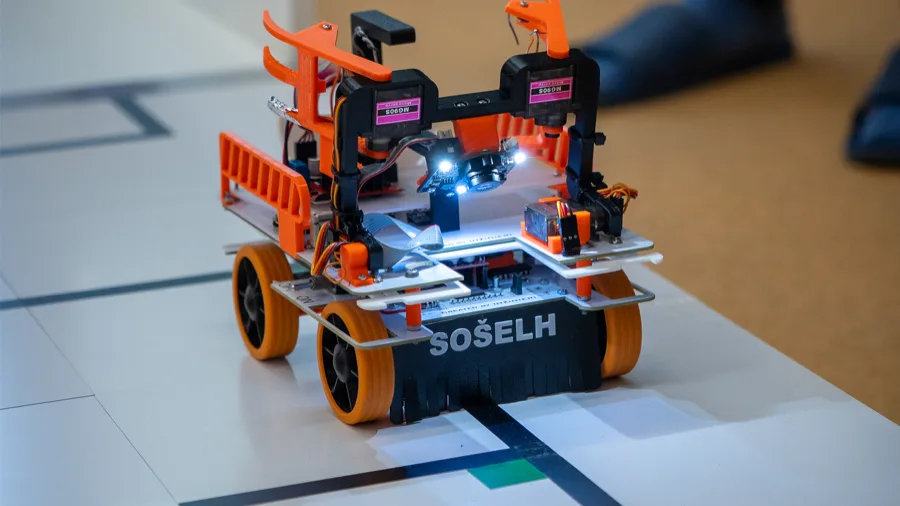 Inžinieri's robot