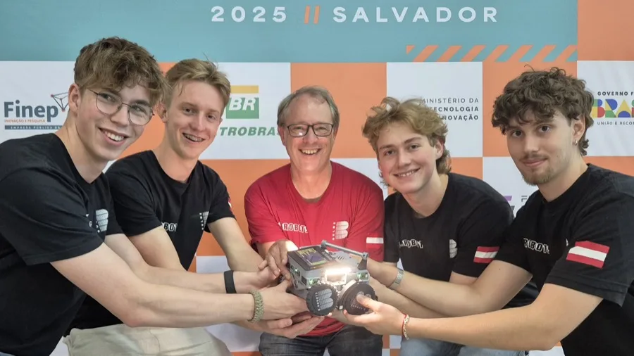 The B.Robots Seniors team