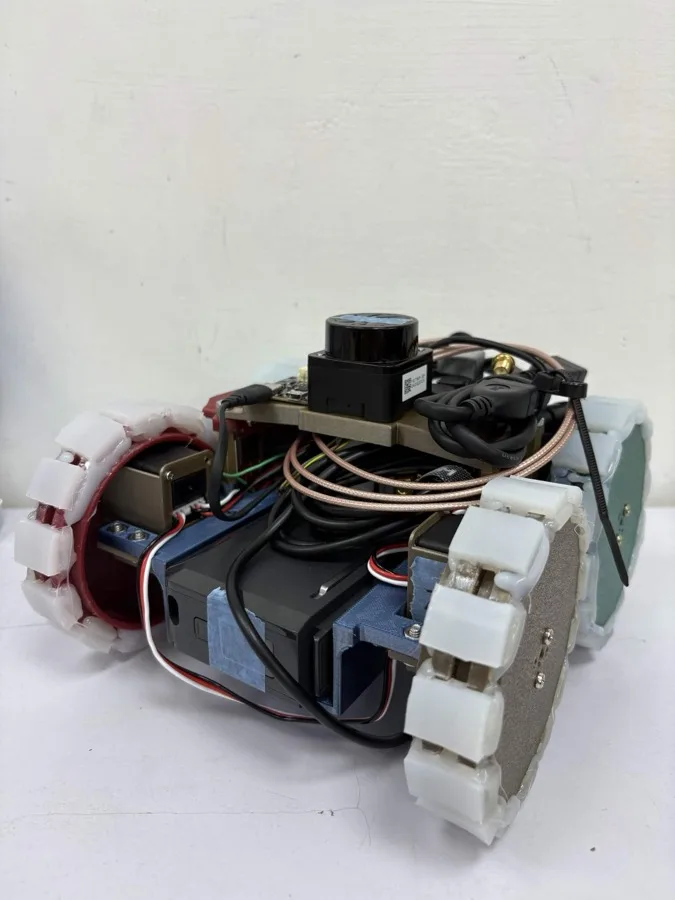 Flying Pig's robot