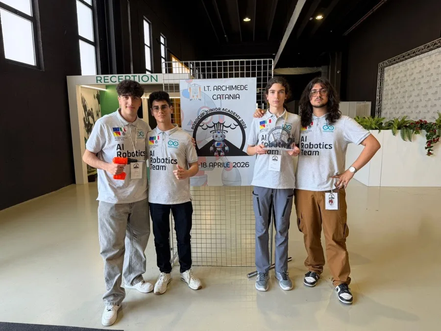 The Tachyons team